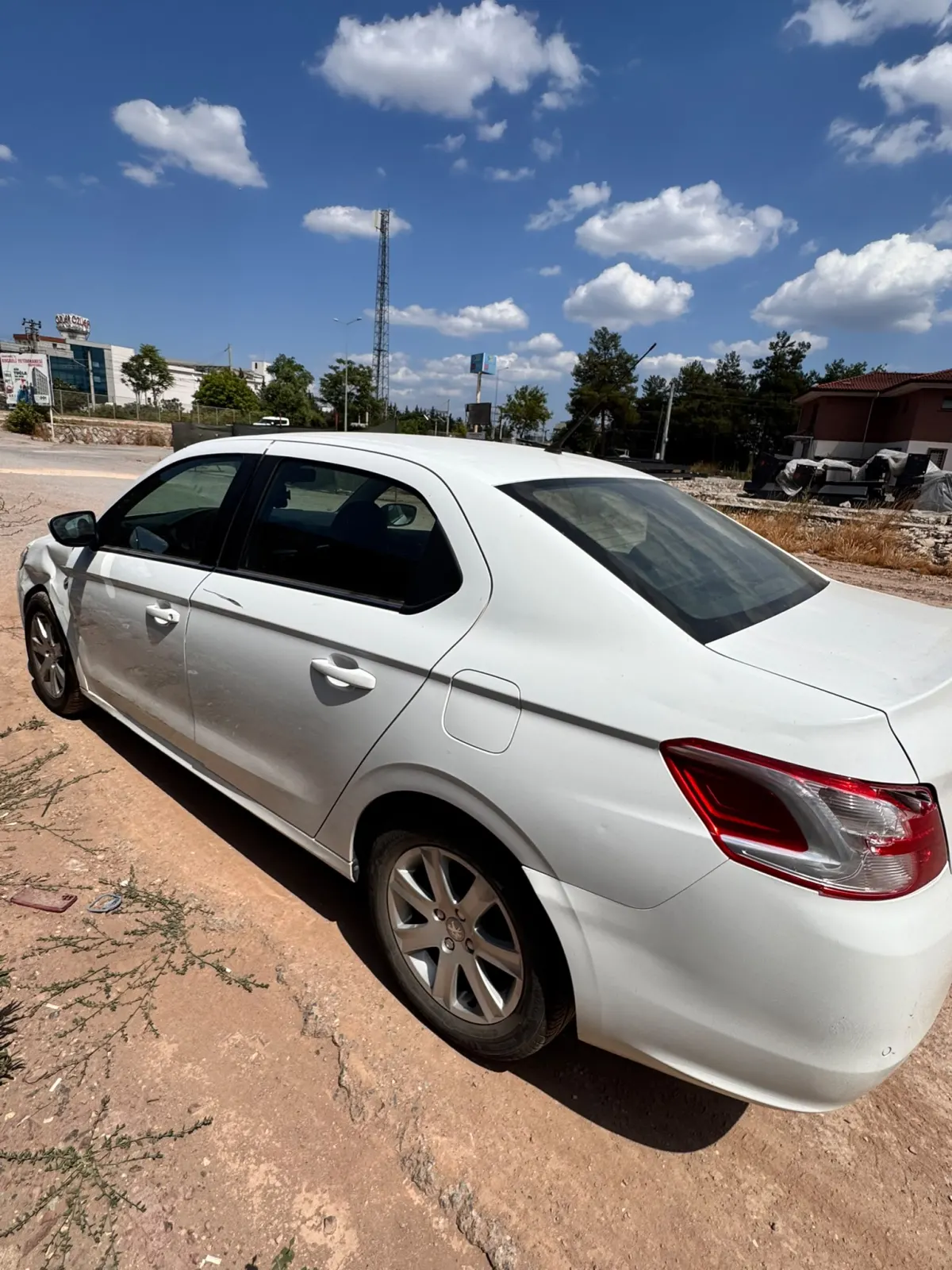 Sahibinden Keyfe Keder Çıtır Hasarlı Peugeot 301 — küçük resim 3