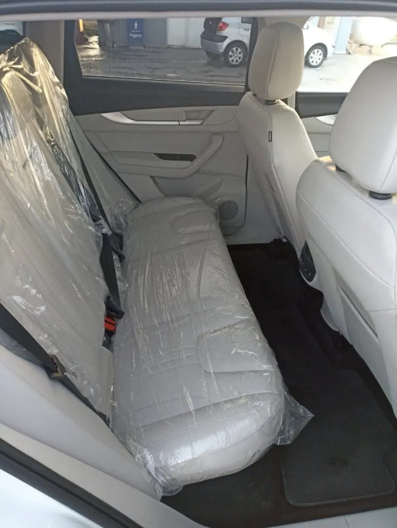 TOGG T10X BEYAZ SUV ELEKTRİKLİ YERLİ ARAÇ UZUN MENZİLLİ NEREDEYSE SIFIR KM  — küçük resim 3
