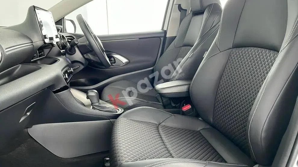 SAHİBİNDEN TEMİZ KULLANILMIŞ MAZDA 2 - 1.5 AGILE HEV HATCHBACK KASA — küçük resim 8