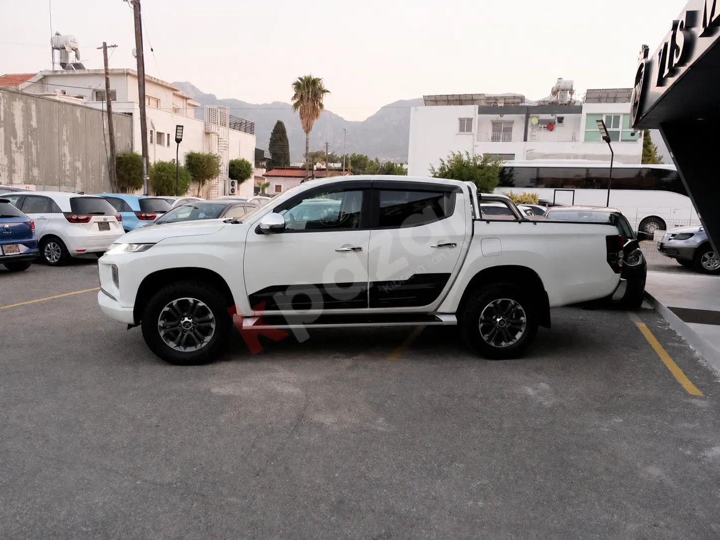 2020 Model Otomatik Mitsubishi L 200 — küçük resim 4